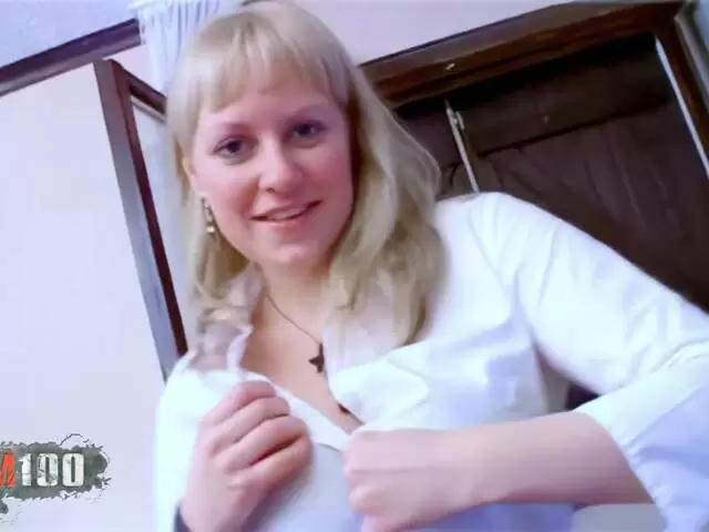 Lavandra enseñando su cuerpo   photo 1