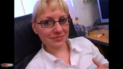 Rubia caliente 