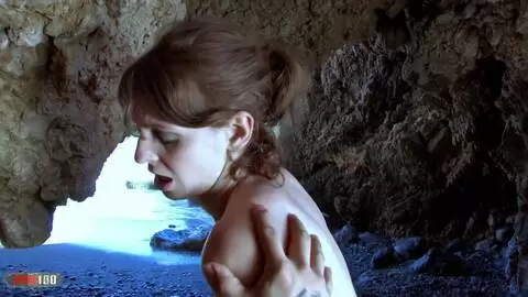 Entrenamiento deportivo MUY sexual para esta linda pelirroja photo 11