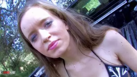 Joven francesa Lena Luminescente follada por el culo por dinero photo 01