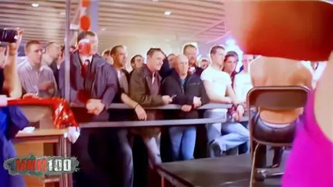 Salón erótico de Lille 2006 con Calyssia photo 06