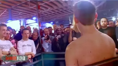 Salón erótico de Lille 2006 con Calyssia photo 10