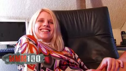 Lillian Love desnudandose   photo 04