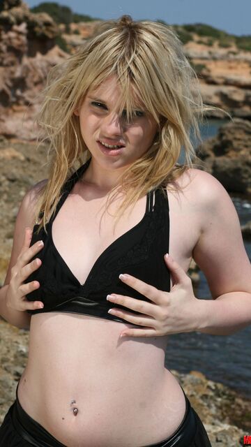 Lillian Love Foto Sexy Gratis #047