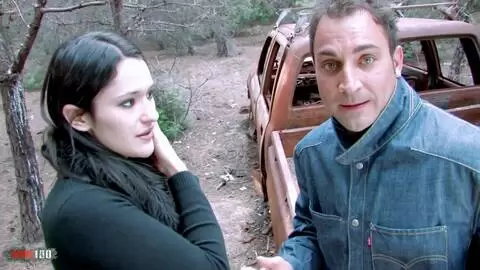 Nena de tetas naturales Lisa Spice follando en el bosque photo 01