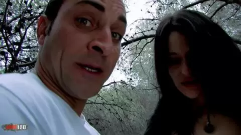 Nena de tetas naturales Lisa Spice follando en el bosque photo 06