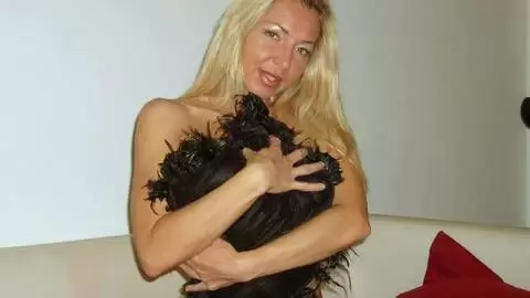 Lisa posando   photo 10