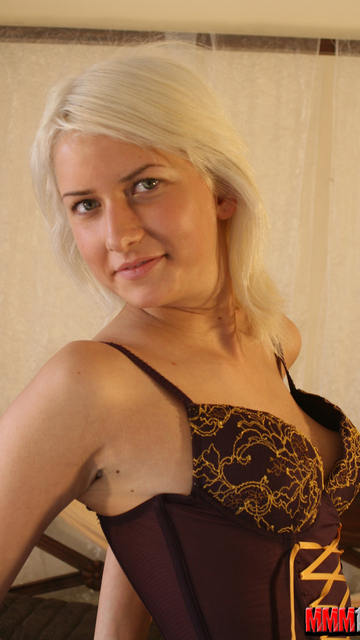 Lora Row Foto Sexy Gratis #027