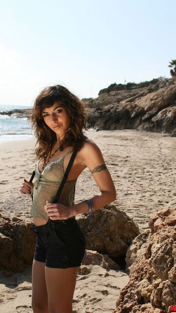 Lou Charmelle Foto Sexy Gratis #009