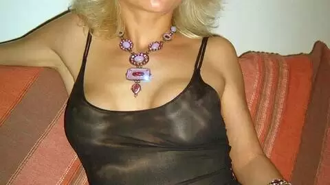 Magda desnudandose   photo 5