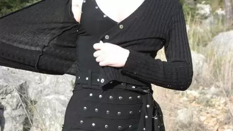 Mahylis desnudandose  en el bosque  photo 10