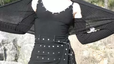 Mahylis desnudandose  en el bosque  photo 12