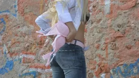 Maria Angel posando  en la playa  photo 6