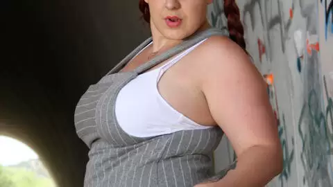 Maria Bose desnudandose   photo 3