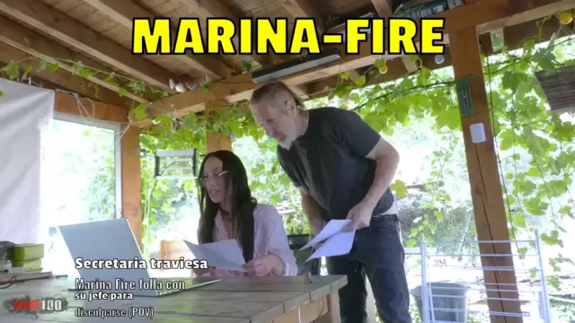 Secretaria traviesa Marina Fire folla con su jefe para disculparse POV