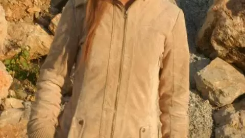 Marta posando  en la playa  photo 1