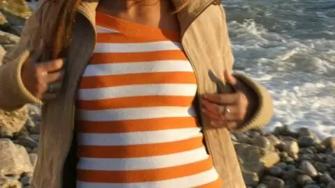 Marta posando  en la playa  photo 7