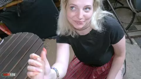 Solo anal en el garaje: la jovencita Matylde encula con Terry photo 1