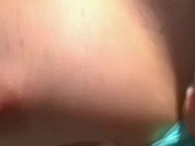 La joven rubia francesa Melissa desnuda en la playa photo 1