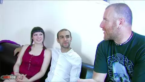 Joven pareja española cumple su fantasía y graba un vídeo porno photo 01