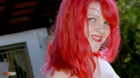 Mey Max desnudandose  en la piscina photo 16