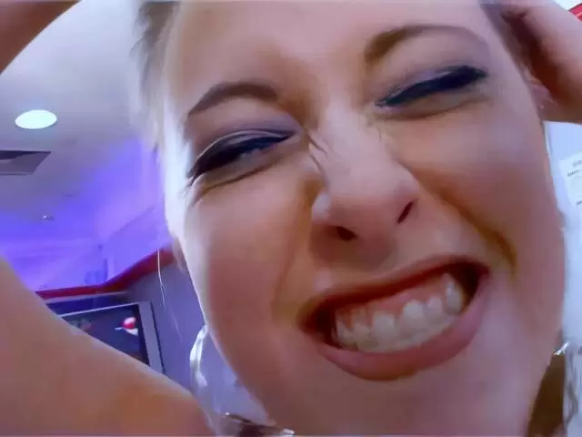 Moana Méndez muestra sus tetas.
 photo 1