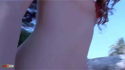 La sexy joven amateur Monica Ledesma desnudándose en la sexy granja photo 03