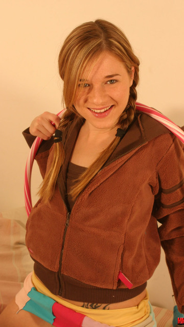 Monica Vera Foto Sexy Gratis #031