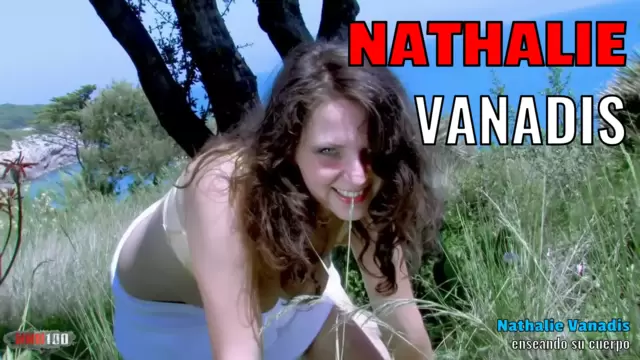 Nathalie Vanadis enseñando su cuer...