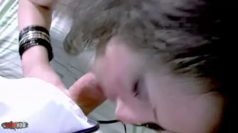 Parejita ofrece sexo duro delante de la webcam photo 03