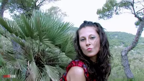 Noemi Joly en el bosque photo 02