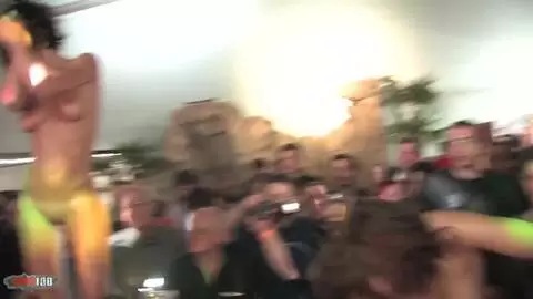 Exposición de chicas MMM100 en el salón erótico de Mulhouse photo 11