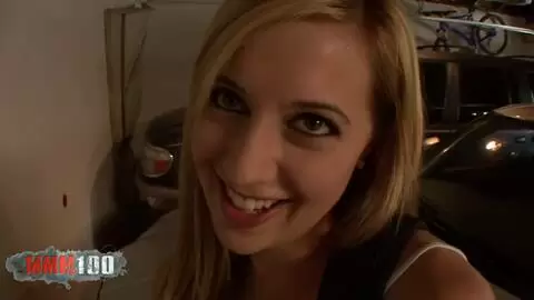 Paseo De Polla Local Para La Rubia En La Playa Ranae Morgan - Conexión Incondicional De Vacaciones photo 02