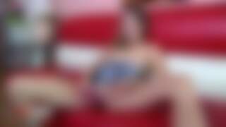 Rebecca face desnudandose  