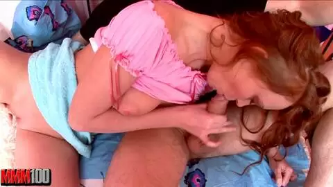 Joven rusa chupando una gran polla photo 06