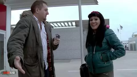 Trío salvaje con Samantha Pink una espectacular latina de enormes tetas photo 02