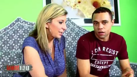 Sara Jay y Lya Pink se follan doblemente a Jonny Slim en un trío de MILF photo 01