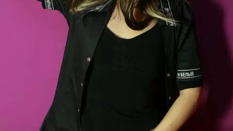 Shana Spirit desnudandose  photo 14