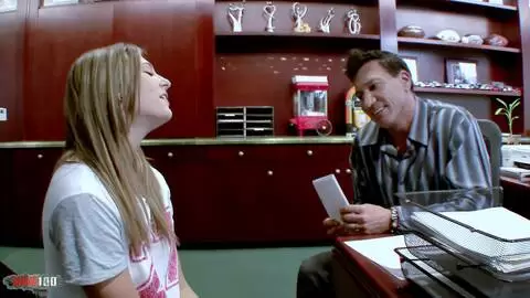 Quiere probar la polla de su maestro photo 01