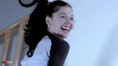 La encantadora joven Sonia Sanchez haciendo un striptease caliente photo 03