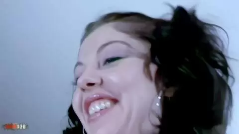 La encantadora joven Sonia Sanchez haciendo un striptease caliente photo 16