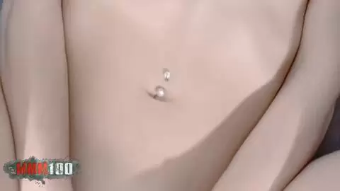 La preciosa morena española Sonia Sánchez juega con su consolador delante de nuestras cámaras photo 08