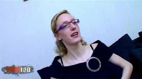 Starla Candy Blonde French Mancce consigue el culo follada por Terry Kemaco en el sofá photo 01