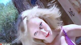 La preciosa rubia francesa sta