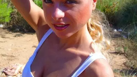 Suzana desnudandose   photo 1