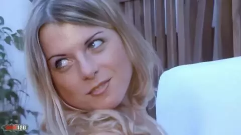 Extractos de diferentes sesiones de fotos con la sublime rubia checa Suzana