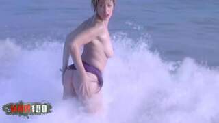 Tigra enseÃ±ando su cuerpo b...