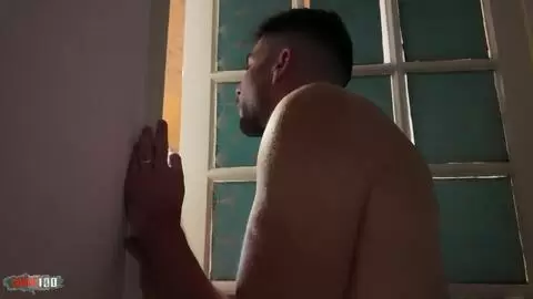 Espía a Tina Nova masturbándose y luego se folla a la rubia francesa photo 1
