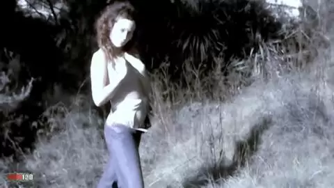 Tina enseñando su cuerpo   photo 03