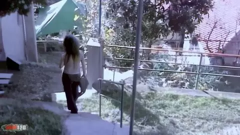 La joven amateur española Tina, desnuda al aire libre photo 11